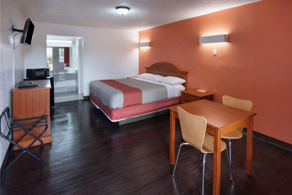 Motel 6-Montgomery, AL - Coliseum